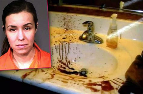 Jodi Arias trial: Pictures of grisly crime scene where Travis。